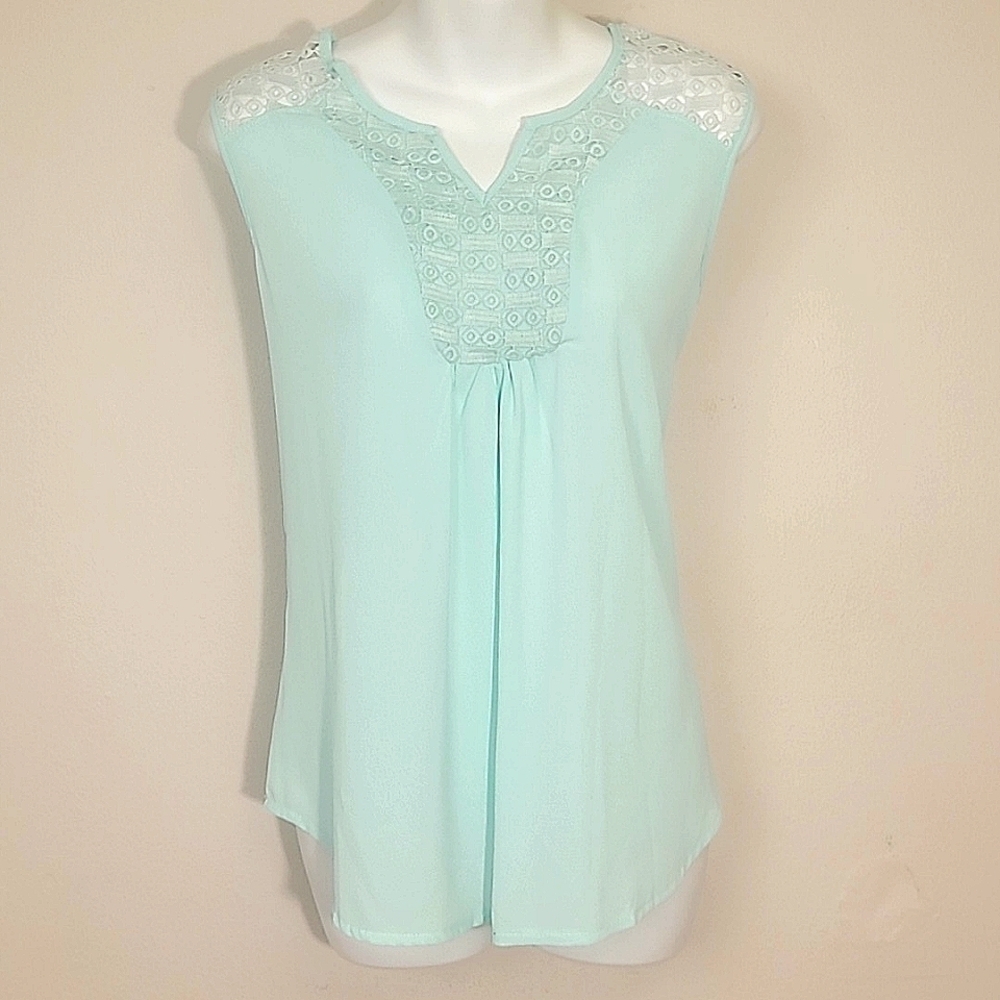 Tank Top sleeveless crepe shell blouse flowy lace Pastel green NEW Romantic Boho